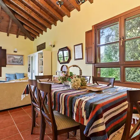 Casa Entrecinas En *