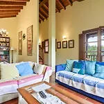 Casa Entrecinas En Collera